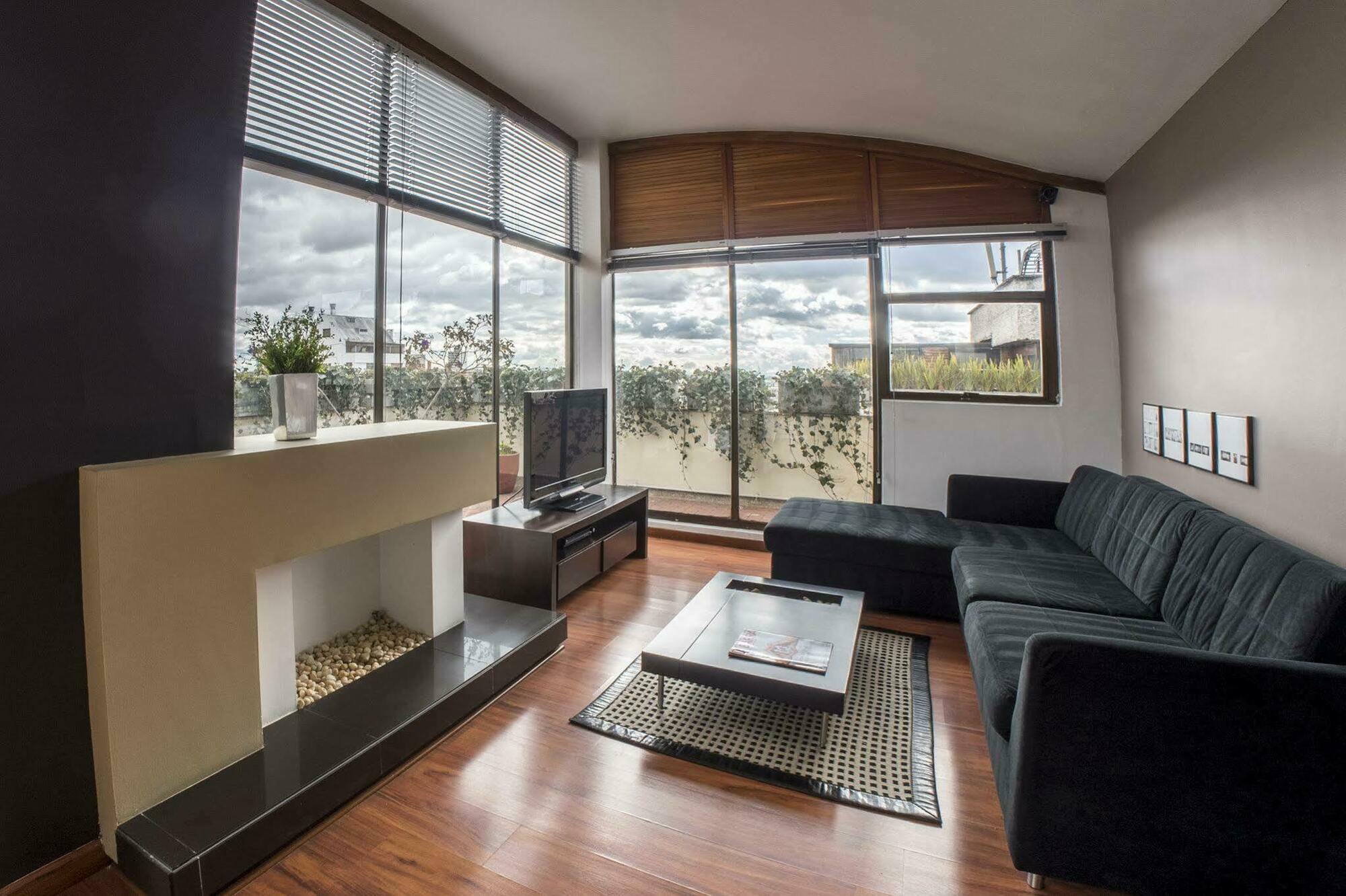 Hotel Lugano Suites Μπογκοτά Εξωτερικό φωτογραφία
